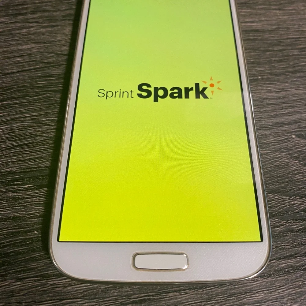 Samsung Galaxy S4 SPH-720 Sprint 4G 16 GB White Frost Android Cell Phone